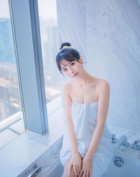 操碰久久_1080HD在线观看