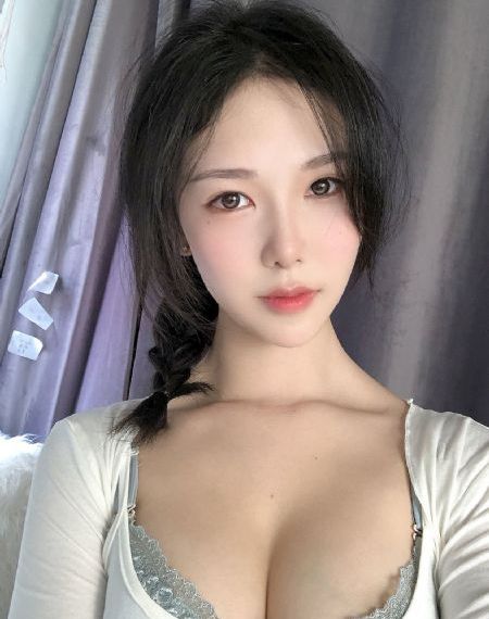 凹凸亚洲区在线观看_高清免费在线播放