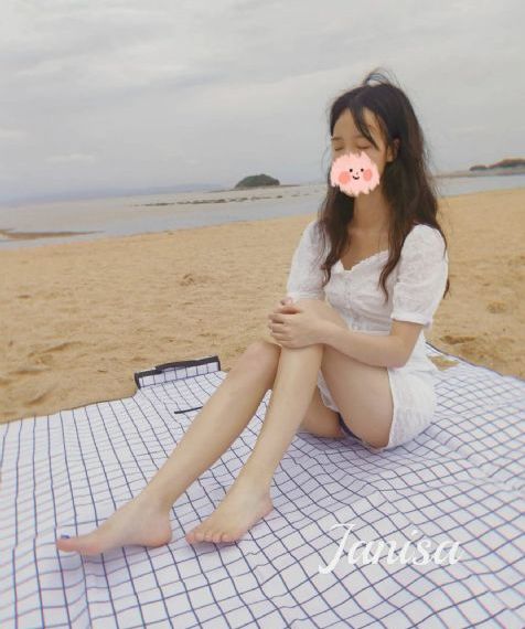 老师扒开裙子让我摸_720在线手机播放