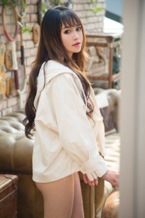 少妇无内裤下蹲露大唇92_DVD高清迅雷在线观看