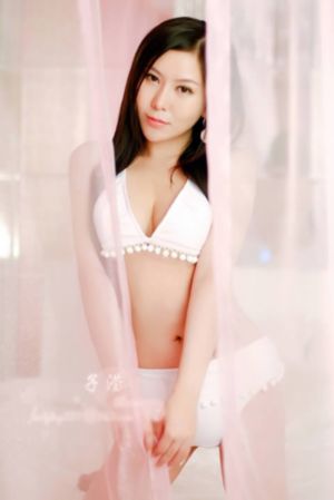 日本大胸妹子露大乳照片_720高清在线