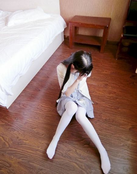 老师尿裤子作文我们数学老师20多_BD天堂在线