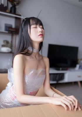 国产清纯白嫩高中生在线播放_4K在线观看完整版
